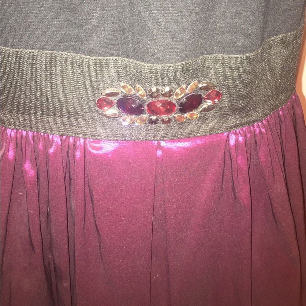 Dress - Picture 3 of 4