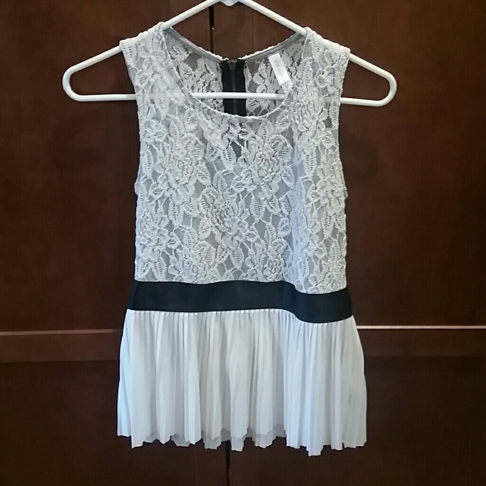 ⚘Beautiful Lace Top👠