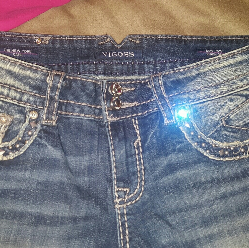 Vigoss size 9/10 Capris new condtion