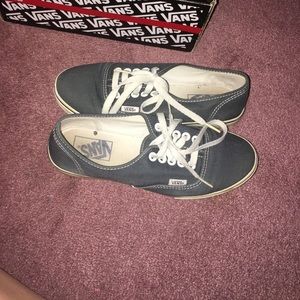 Navy/true white vans