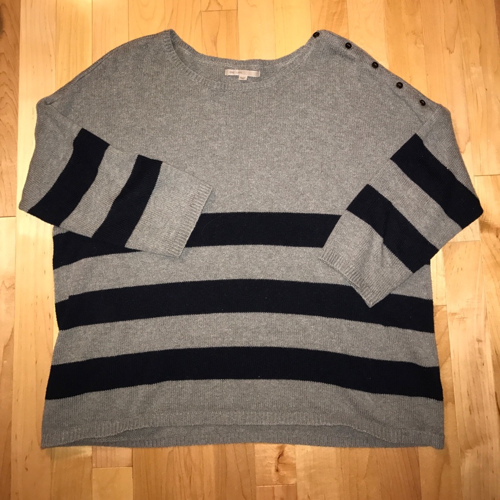 Gap grey and navy sweater