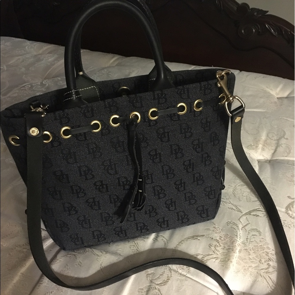 Brand new no tag Black Dooney & Bourke tote
