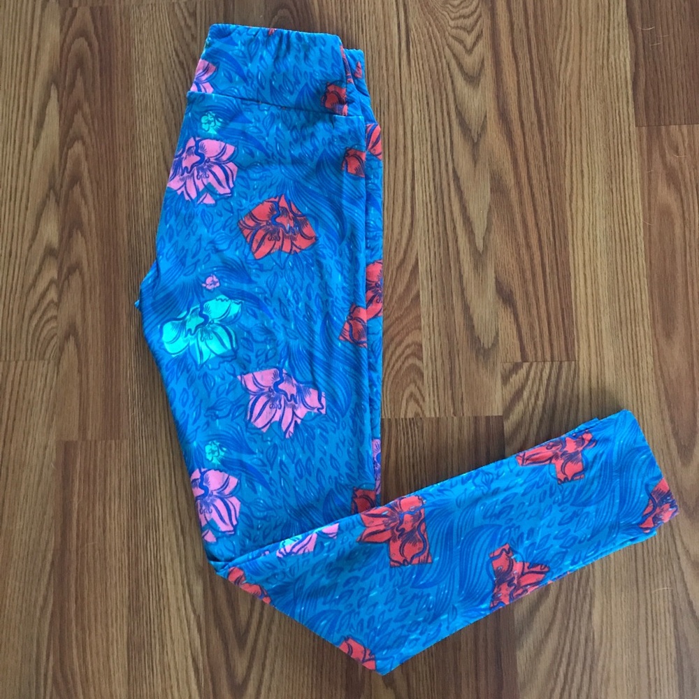 Lularoe OS blue wave floral leggings