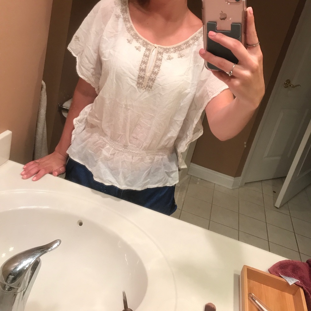 American eagle light white blouse