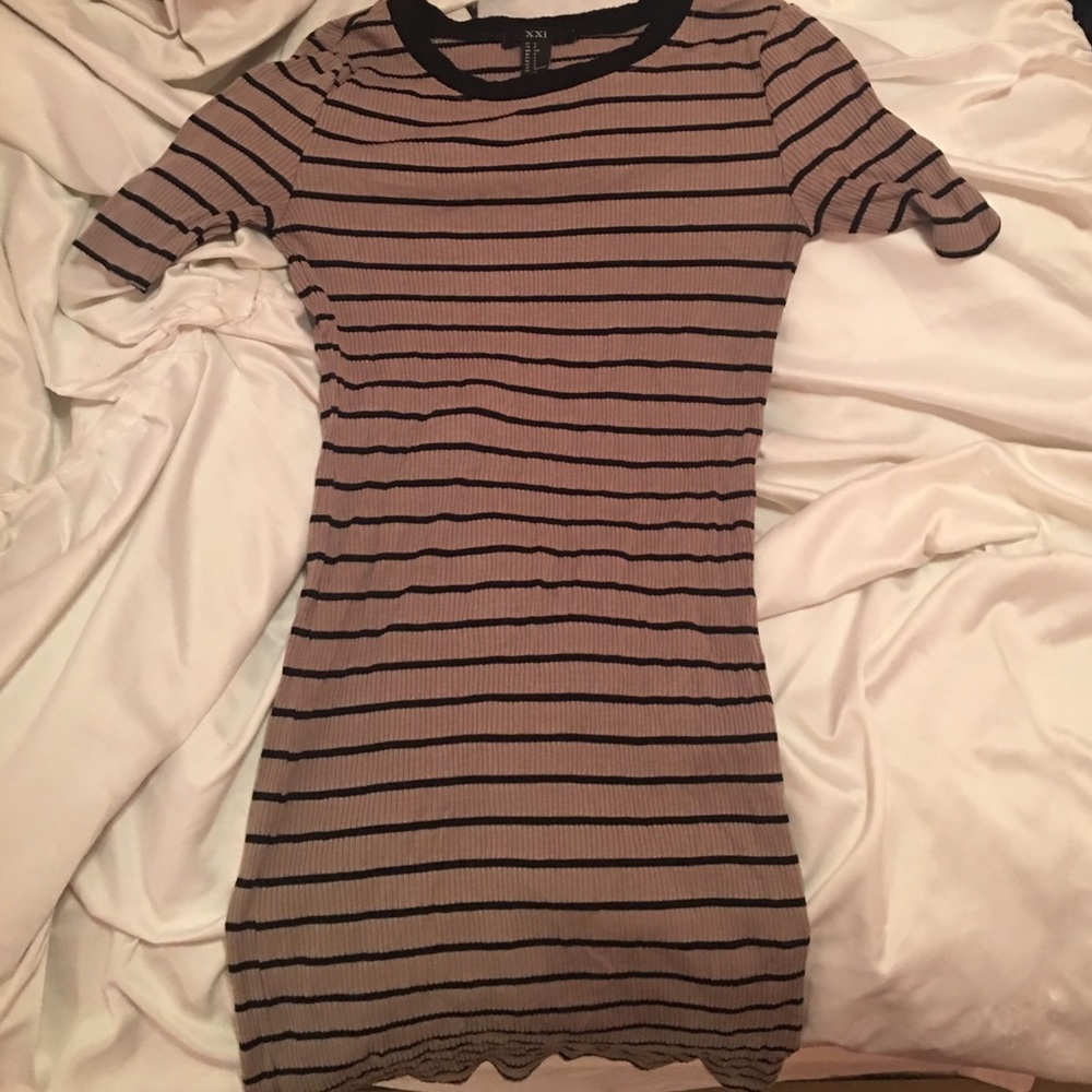 FOREVER 21 DRESS
