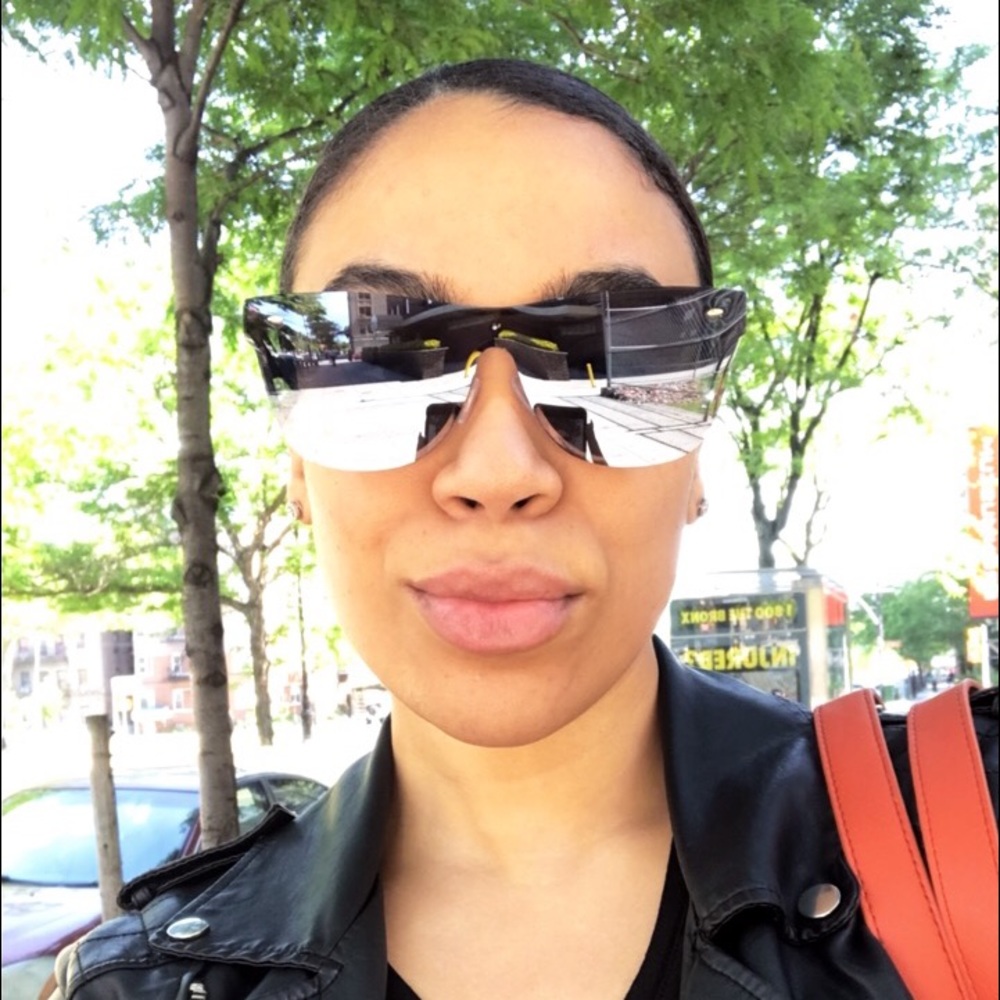 Meet your Posher, Sayany