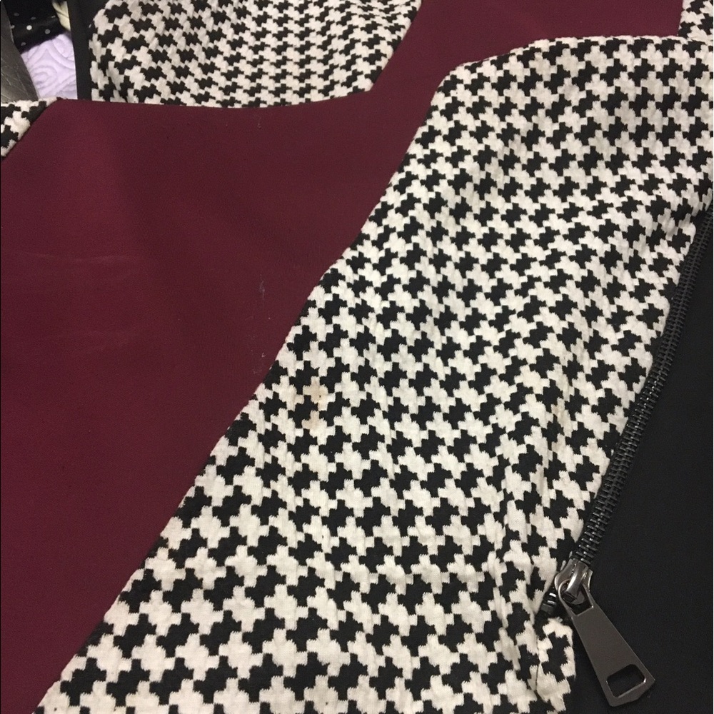 Hound Tooth Print