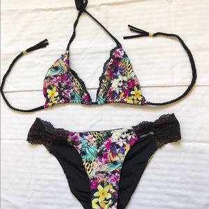 Beach bunny REVERSIBLE bikini