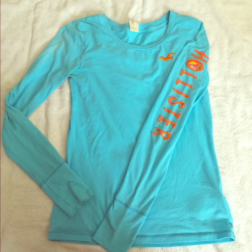 Long sleeve turquoise tee