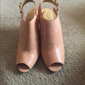 NEW - Coach Wedge Size 10