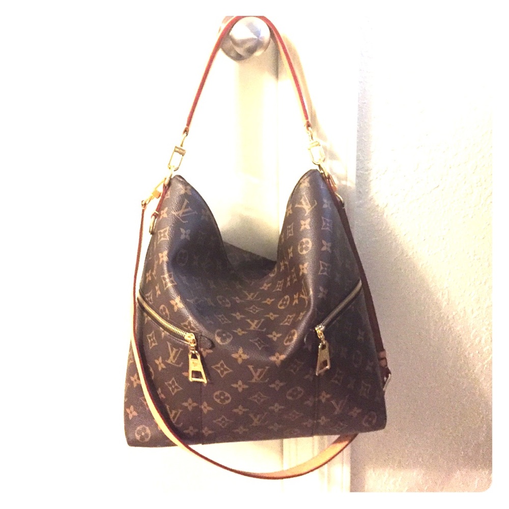 Louis Vuitton Shoulder bag