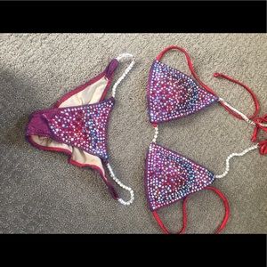 Fitness competition bikini (bikini division)