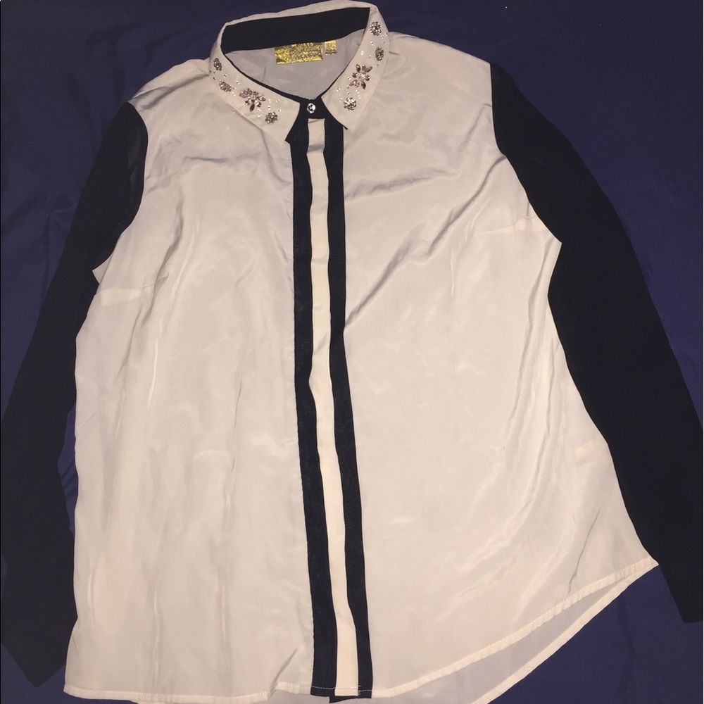 Simply Vera wang button up