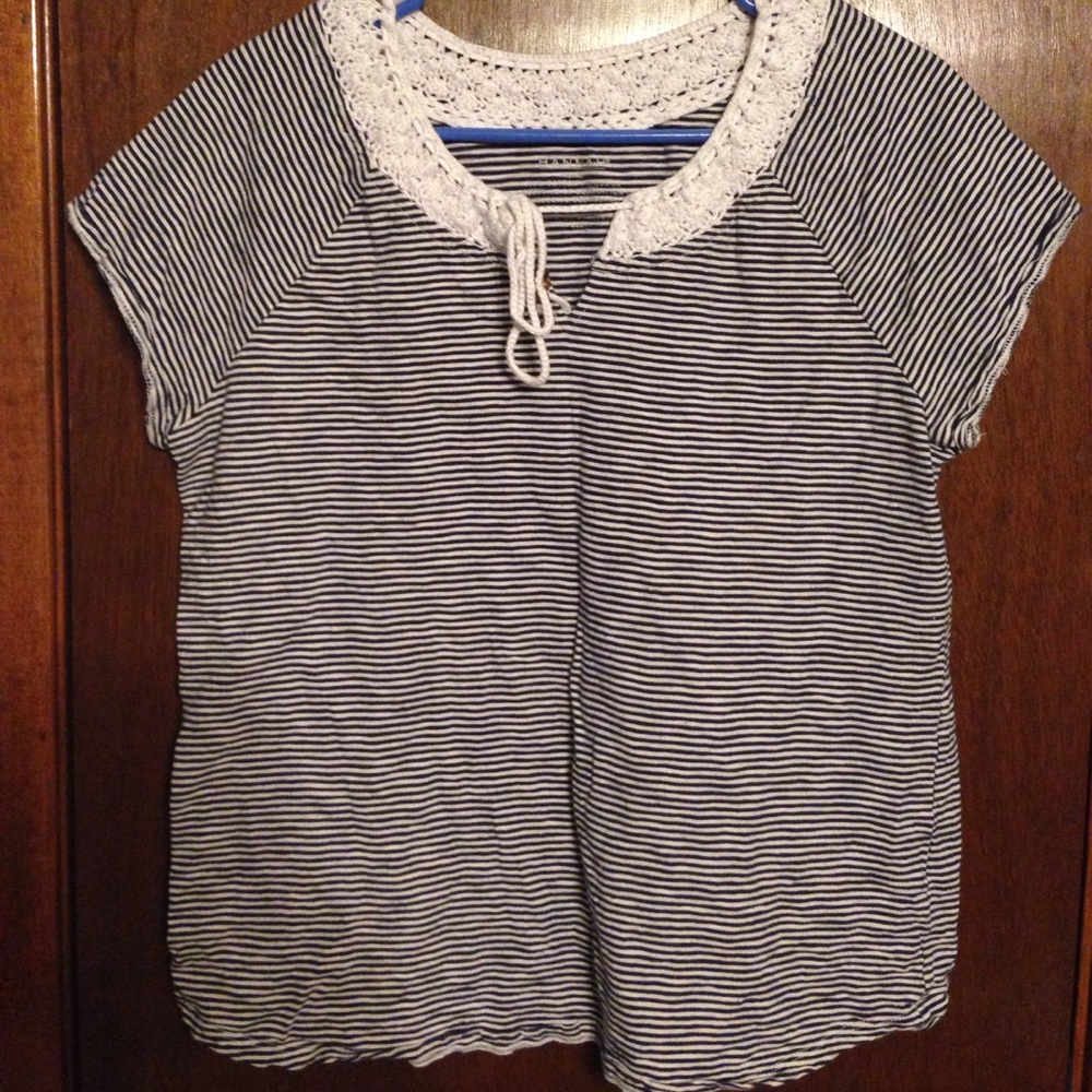 Striped T-shirt with crochet neckline