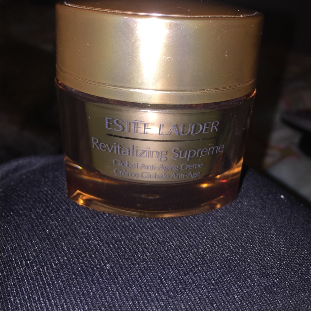 Estée Lauder revitalizing supreme