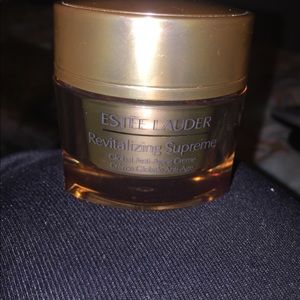 Estée Lauder revitalizing supreme