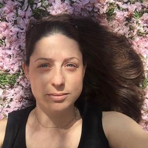 Meet your Posher, Liat