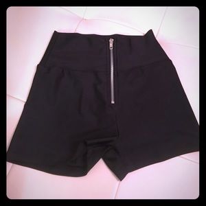 Highwasted rave shorts