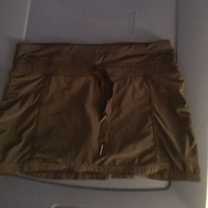 Lululemon skirt with shorts underneath size 6