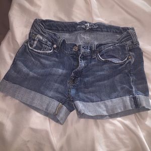 7 for all making Jean shorts