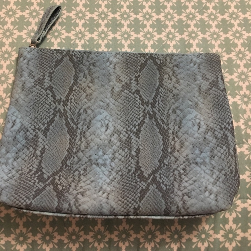 Cosmetic bag in excellent condition