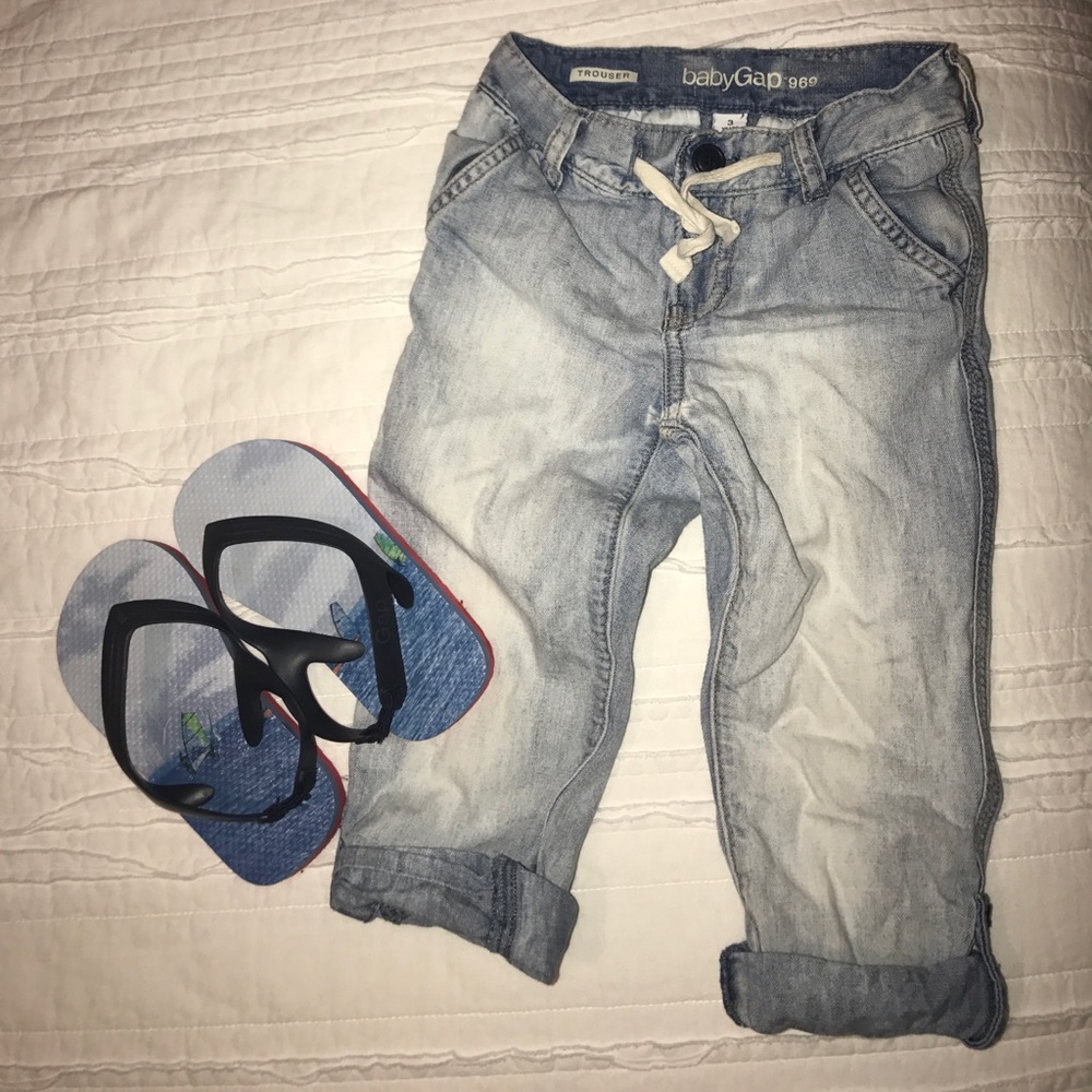 BabyGap beach trousers + Gap flip flops