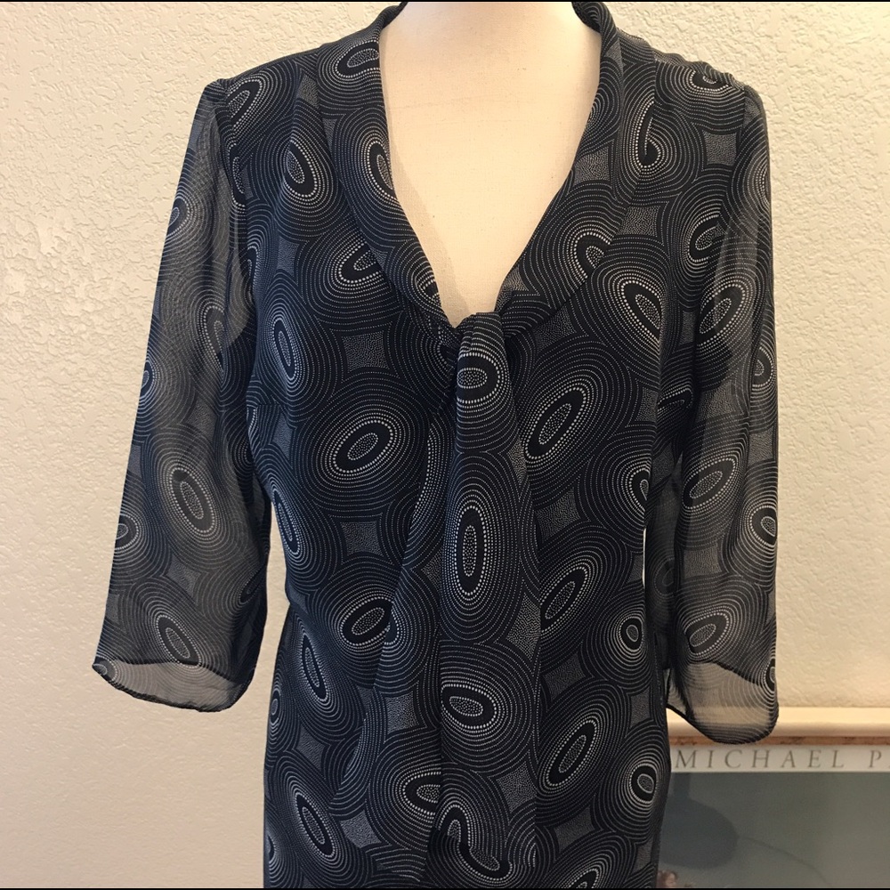 Women’s Oval Front Tie Dress Size 16 - Picture 2 of 6