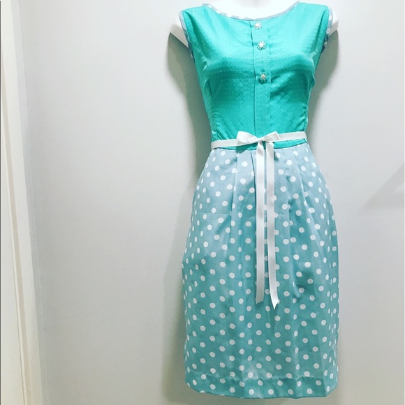 Dresses & Skirts - Vintage light blue sleeveless polka dot dress