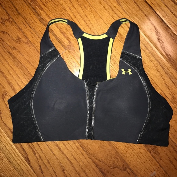 Under Armour Other - Sports bra with padding