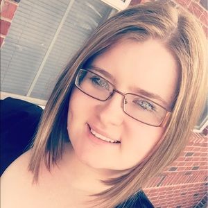 Meet your Posher, Mckenzie