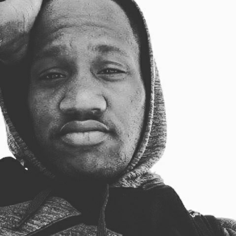 Meet your Posher, Dennis