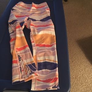 Lululemon leggings capris size 6