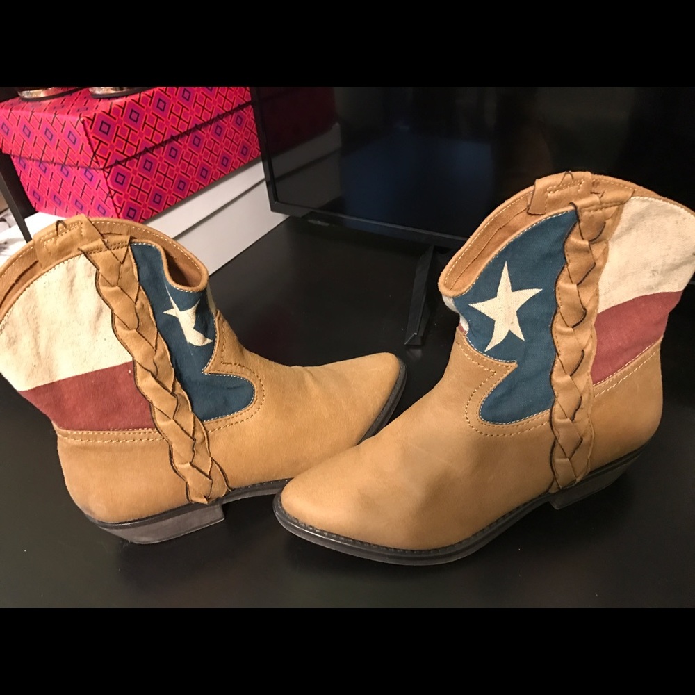 American Rag boots