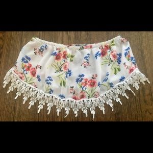 Floral strapless crop top