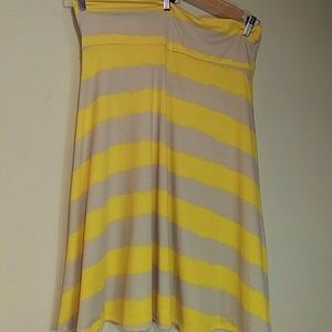 2XL Lularoe Beige Yellow Stripe Azure Skirt