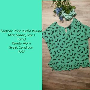 CLEARANCE!!! Feather Print Ruffle Top Size 14/ 16