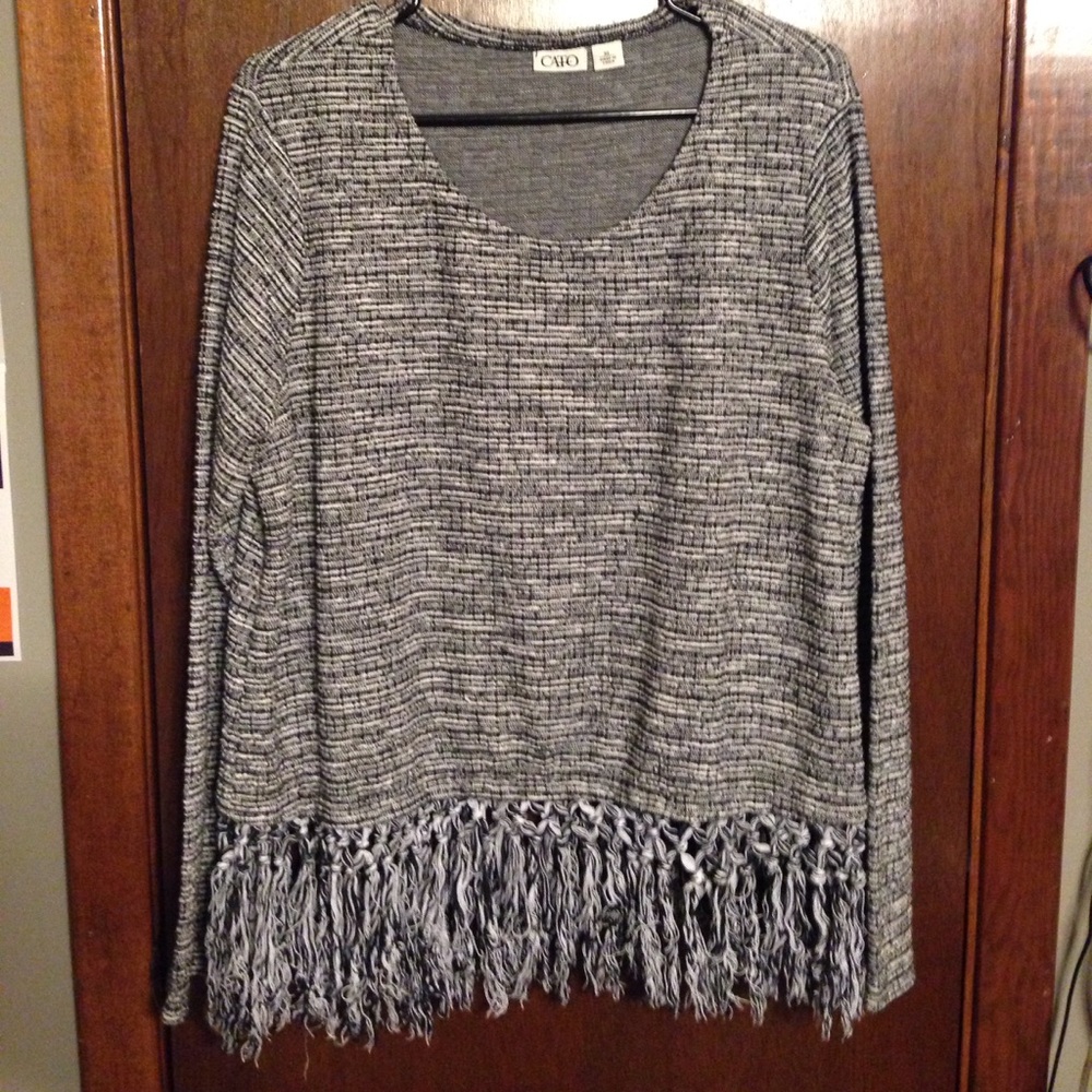 Long sleeve Fringe Top