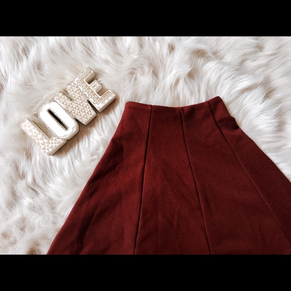 [Urban outfitters] Burgundy mini skirt 🎀