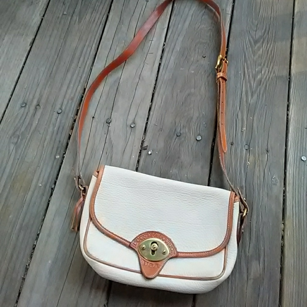 Vintage dooney & Bourke cross body purse