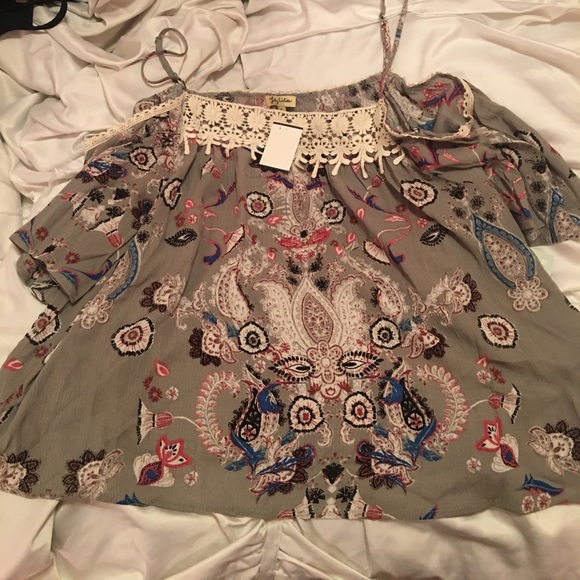 NWT OFF THE SHOULDER SHIRT - Picture 1 of 1