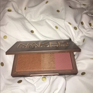 Urban Decay Naked Flushed-Strip