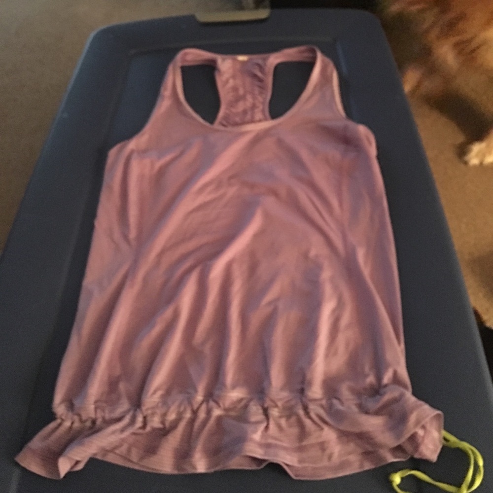 Lululemon tank top size 6