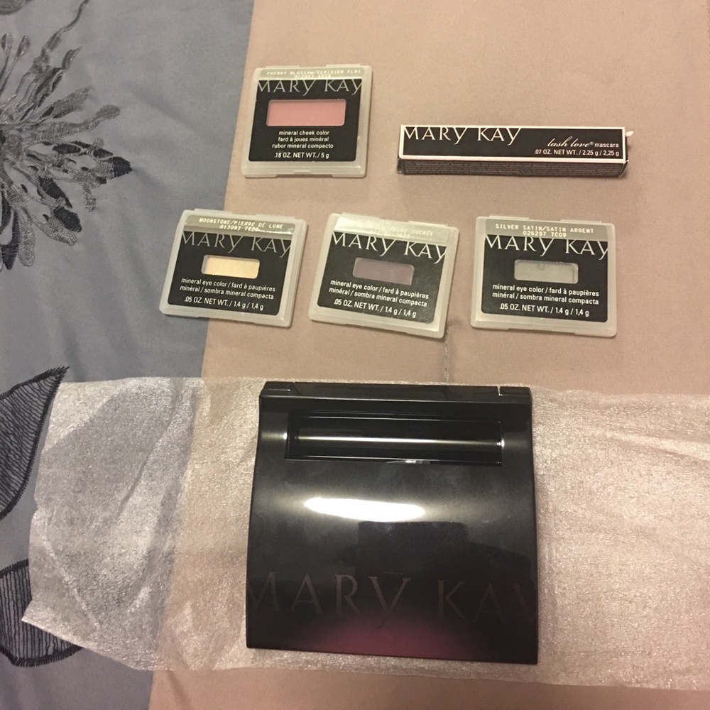 MaryKay makeup kit