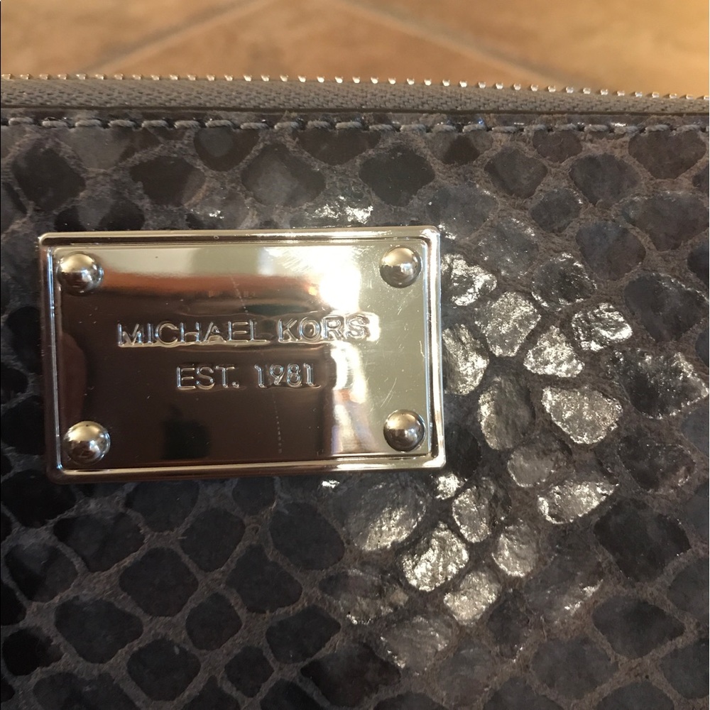Michael Kors Grey Python Zip Wallet - Picture 3 of 5