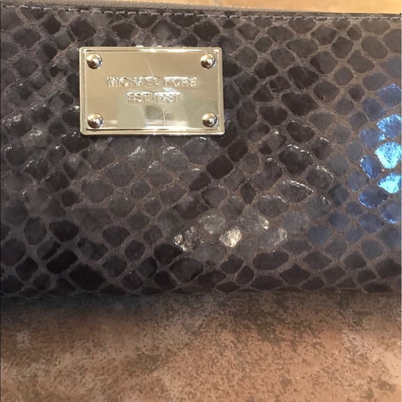 Michael Kors Grey Python Zip Wallet - Picture 4 of 5