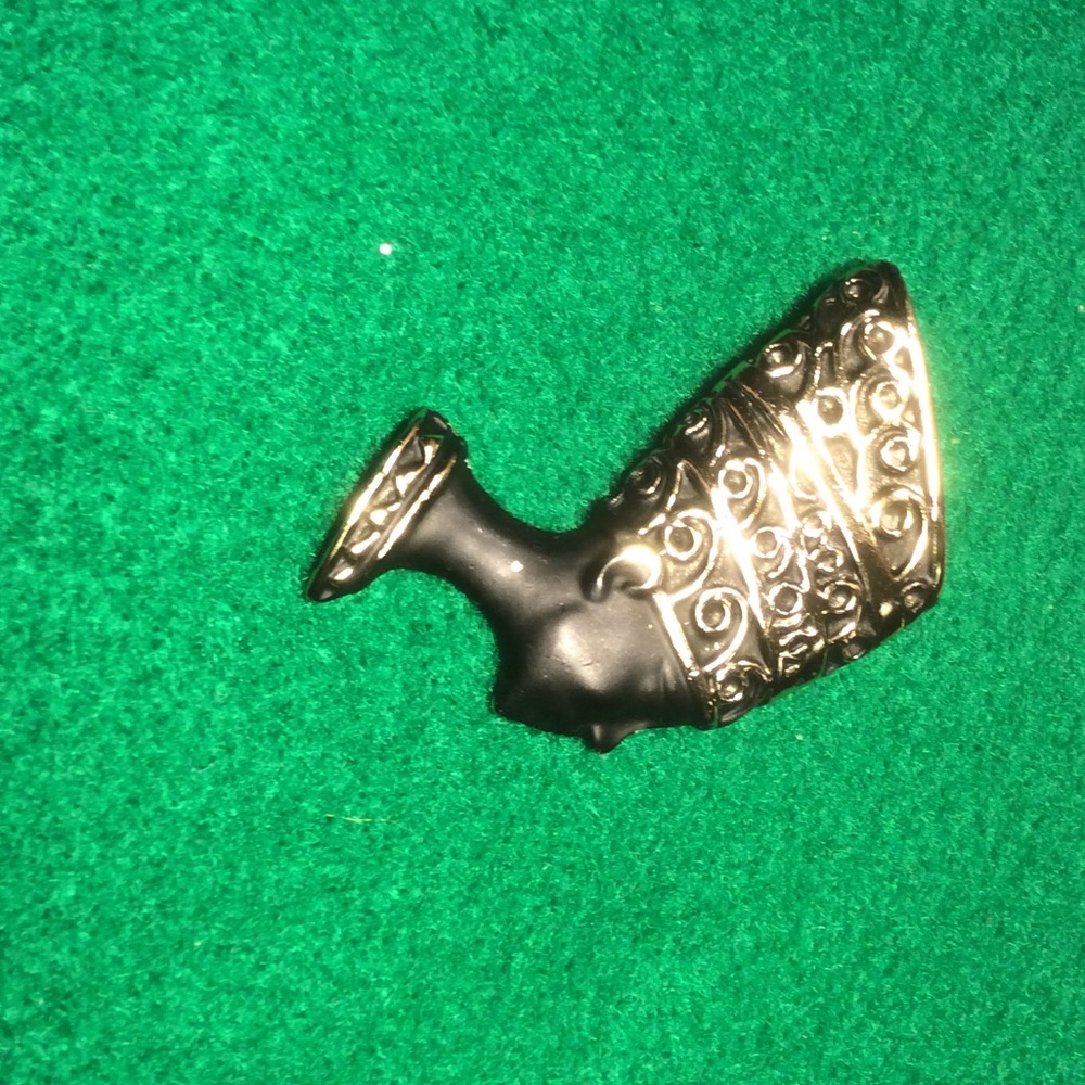 Sold Imperfect African Queen Pin Gold and Black - Picture 4 of 6