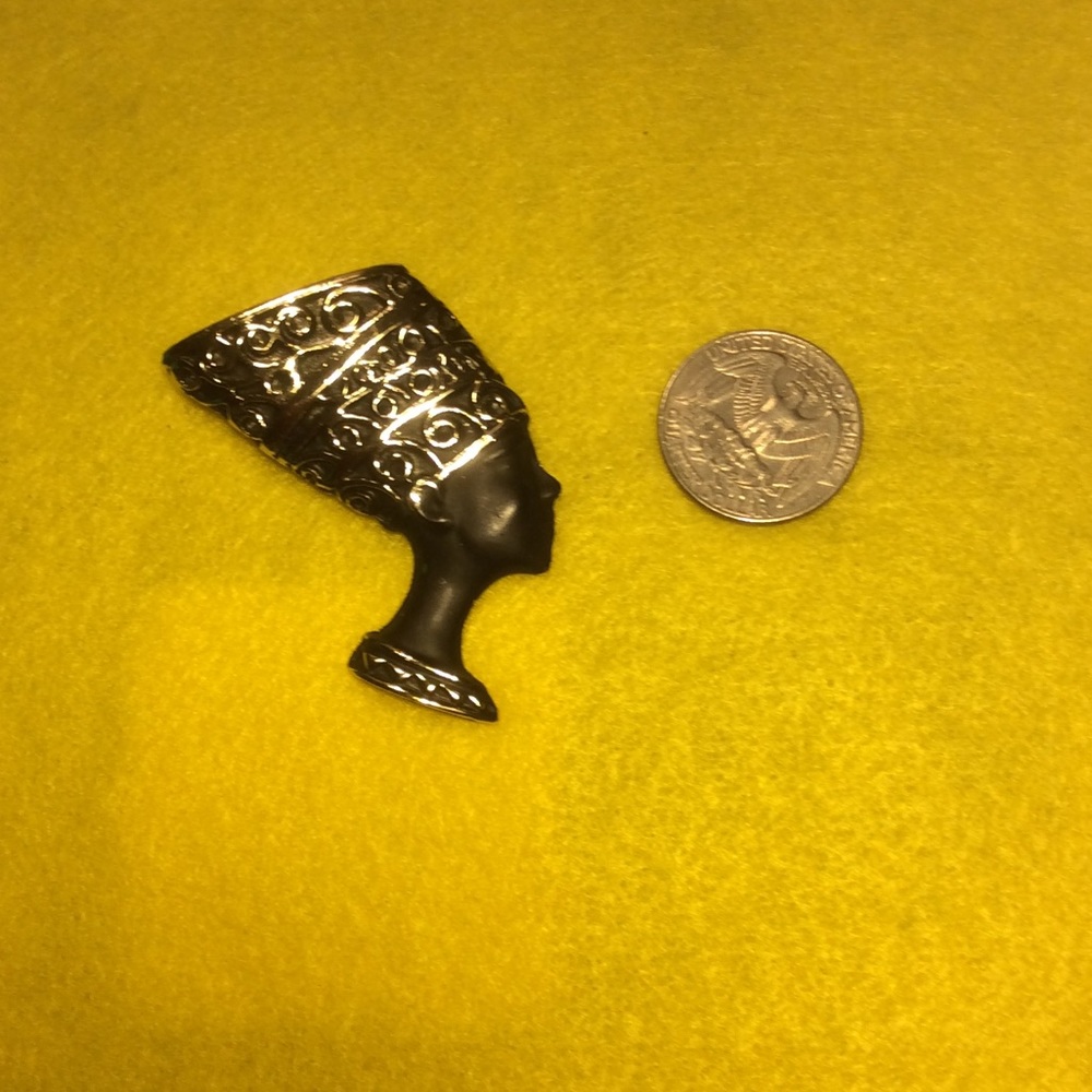 Sold Imperfect African Queen Pin Gold and Black - Picture 2 of 6