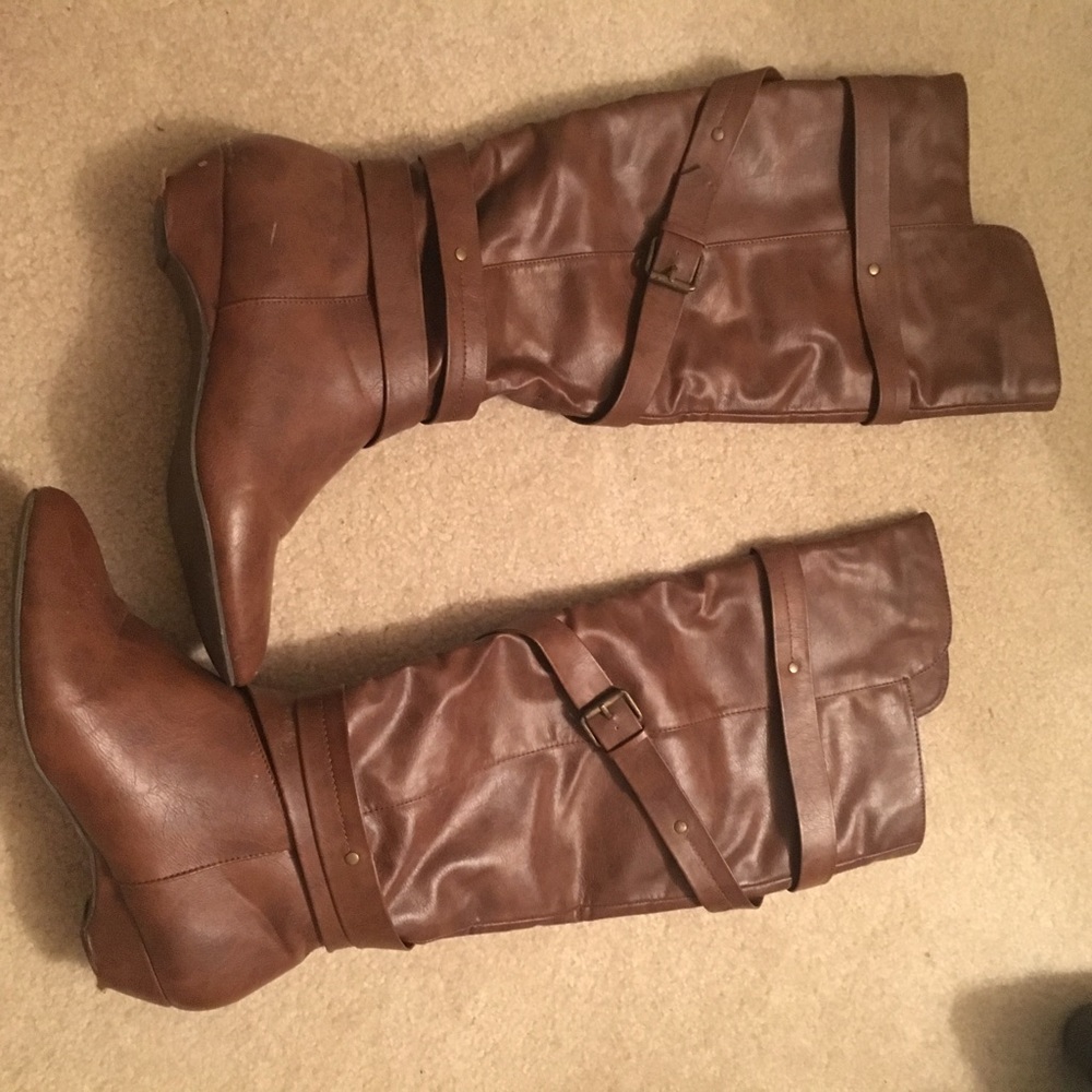 Brown strappy boots