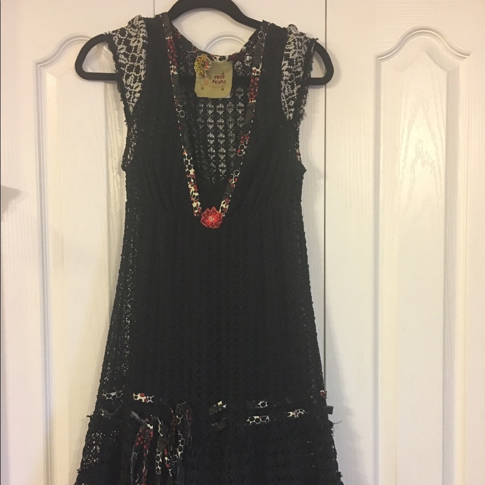 FREE PEOPLE BLACK LACE DRESS
