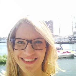 Meet your Posher, Veronica